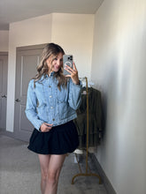 Load image into Gallery viewer, Scallop Edge Denim Jacket
