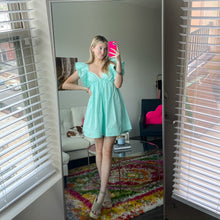 Load image into Gallery viewer, Effortless Mini Dress- Mint
